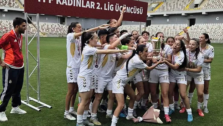 Genç Ülküm Spor Kadın Futbol Takımı 1. Lig'e yükseldi!