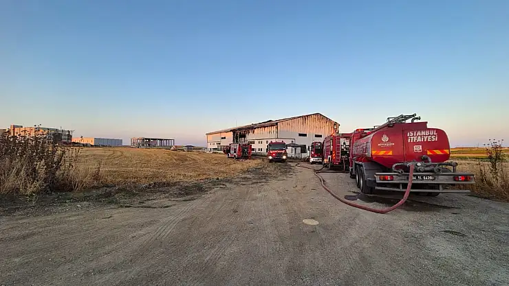 Geri dönüşüm fabrikasında yangın!