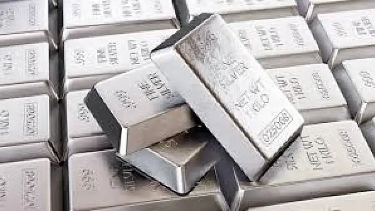 Gümüşte tarihi zirve! Ancak bu rakamlar uyarı veriyor...