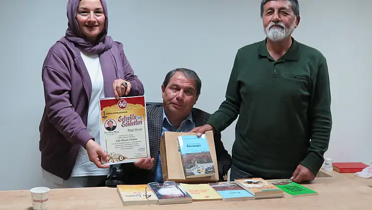 Hasan Ukdem'in 40. sanat yılı: Evde öğrendi, gönülden yazdı