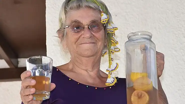 Herkes zayıflamak ve dinçleşmek içiyordu Canan Karatay limonlu sudaki gerçeği açıkladı…