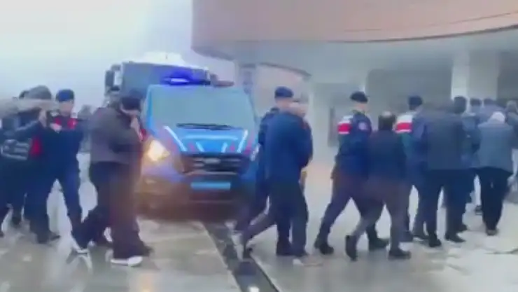 'Hücre-8' operasyonunda 64 şahıs yakalandı!