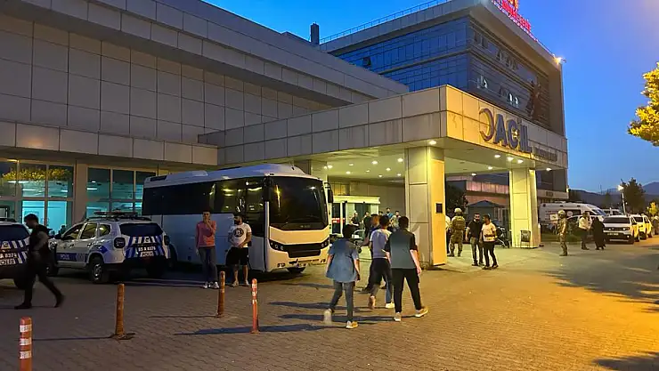 Husumetli aileler arasında silahlı kavga. Ölü ve yaralılar var