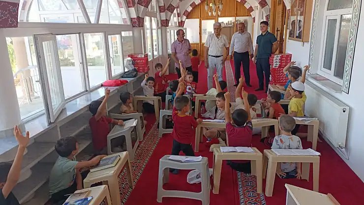 Hüyük Belediye Başkanı Sefer'den Kur'an Kursu öğrencilerine ziyaret