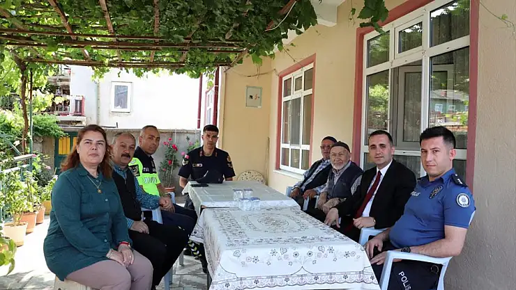 Hüyük'te bayramlaşma