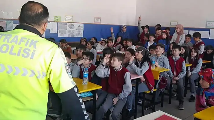 Hüyük'te trafik güvenliği eğitimi yapıldı