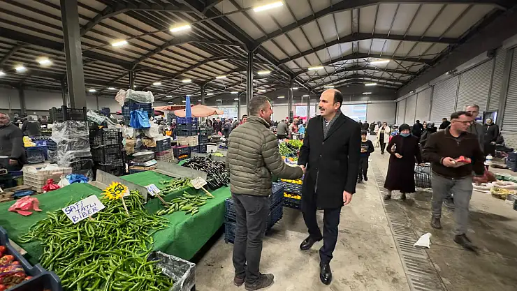 İftar öncesi büyük Sinan semt pazarı'nı ziyaret etti