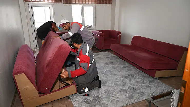 İhtiyaç fazlası eşyaları ihtiyaç sahiplerine ulaştırıyoruz