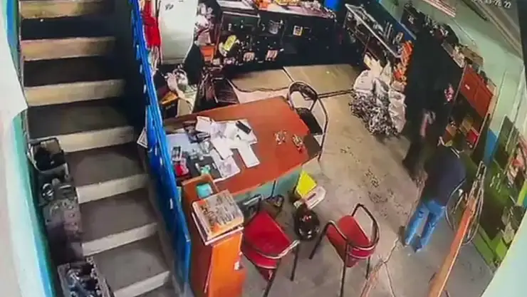 İki esnafın saldırısı çekiçli kavgaya dönüştü