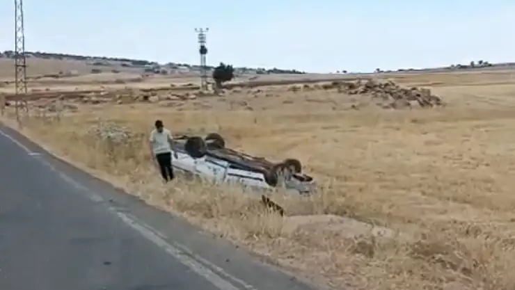 İki otomobil çarpıştı: 2 yaralı