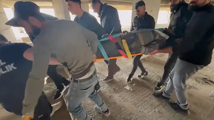 İnşaattan düşen işçi ağır yaralandı