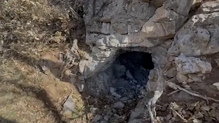 Irak Kuzey'inde mağarada teröristlere ait malzeme ele geçirildi