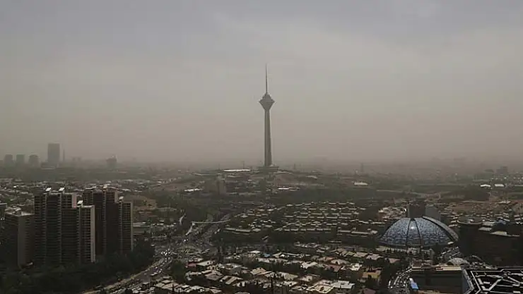 İran'da hava kirliliği nedeniyle eğitime verilen ara uzatıldı