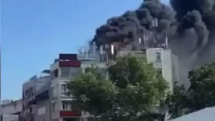 İş yerinde çıkan yangında hasar meydana geldi