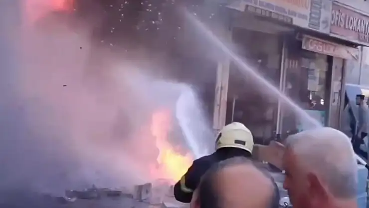 İş yerinde korkutan yangın