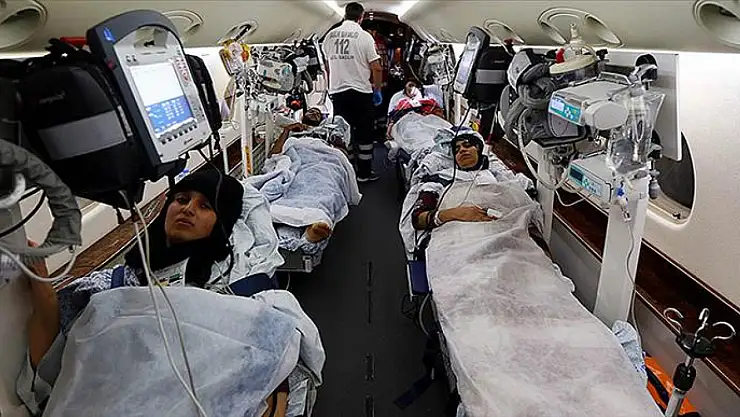İsrail'in saldırılarında yaralanan 4 yaralı Türkiye'ye getirildi