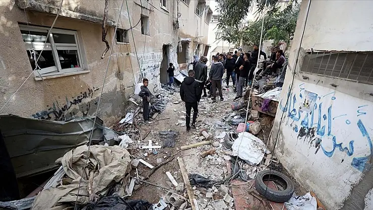 İsrail ordusu bir cenazeyi alıkoydu, bazı çocukları gözaltına aldı