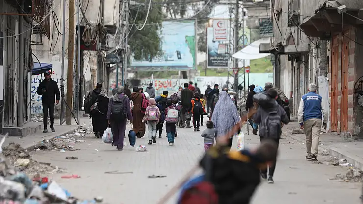 İsrail ordusu Gazze'deki Şifa Hastanesi'ne baskın düzenledi