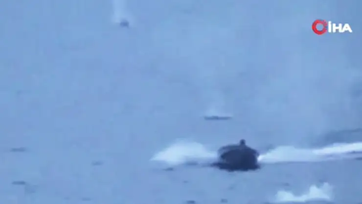 İstanbul Boğazı'na 140 km uzaklıkta savaş gemisine saldırı