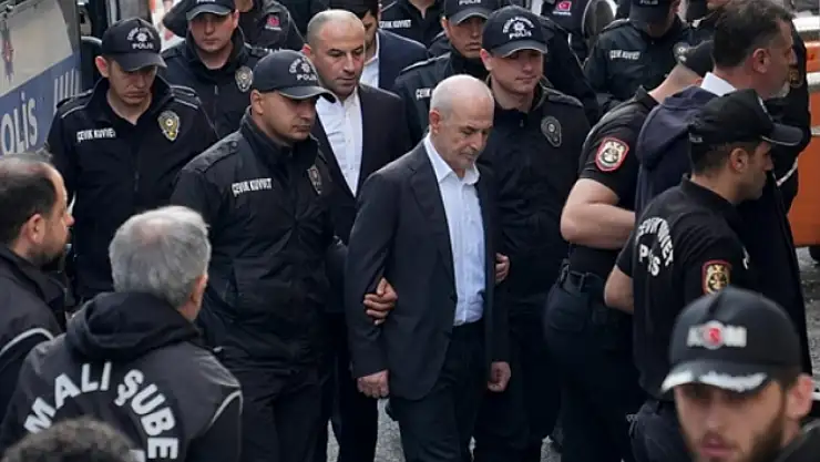 İstanbul'daki yolsuzluk soruşturmalarında gözaltına alınan 38 kişi adliyede