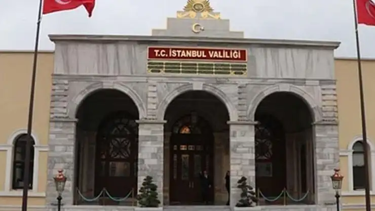 İstanbul Valiliği açıkladı: 'Panik nedeniyle yüksekten atlayan 151 kişi yaralandı'