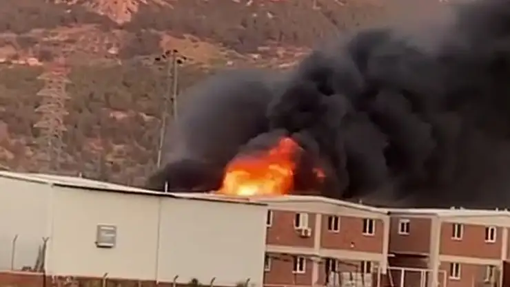 İzmir'de kimya imalathanesinde yangın: 1 ölü, 1 yaralı