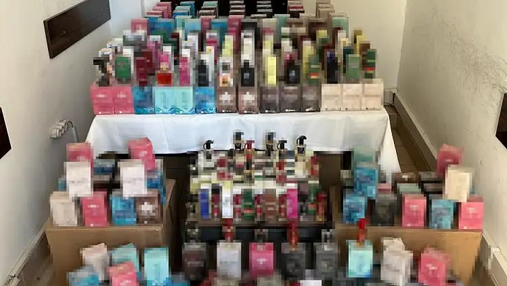 Jandarma ekipleri 2 bin 300 adet kaçak parfüm ele geçirdi