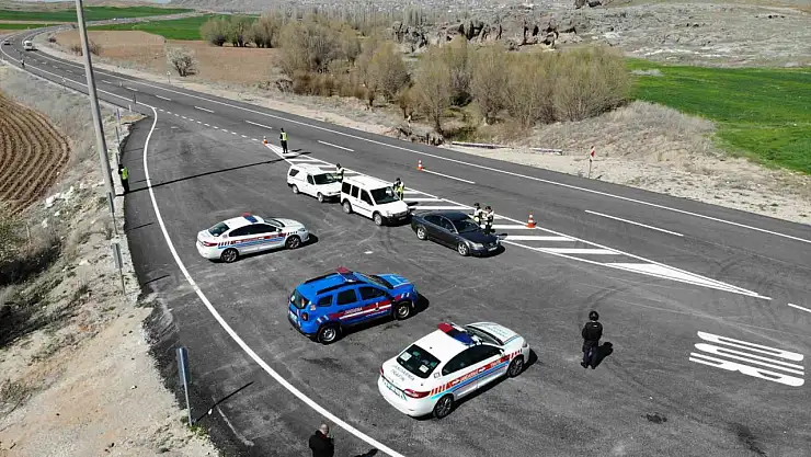 Jandarma ekipleri sıkı denetimde