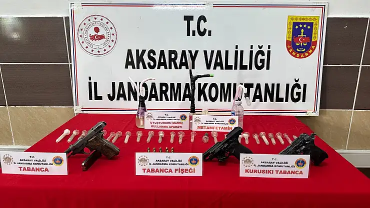 Jandarmanın operasyonunda uyuşturucu ve tabancalar ele geçirildi