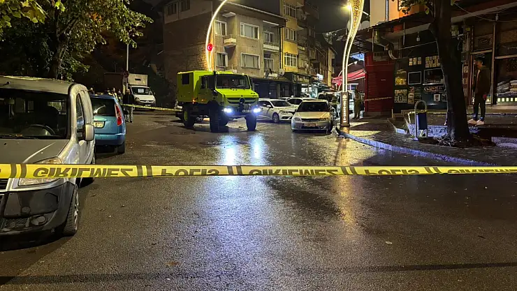 Jiletle çevredekilere rahatsızlık verdi, sokakta öldürüldü