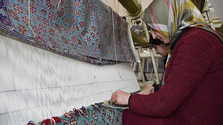 Kadınlar her alanda üretime katılıyor