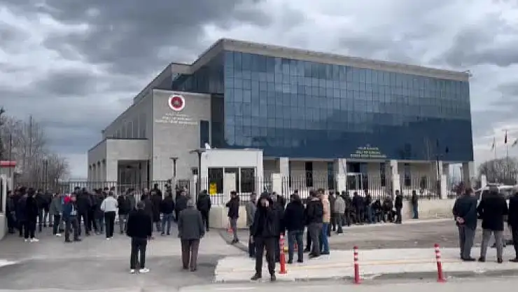 Kafasına sıkıp, aracıyla uçurma attılar