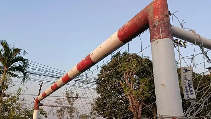 Kale direğinin altında kalan öğrenci hayatını kaybetti!