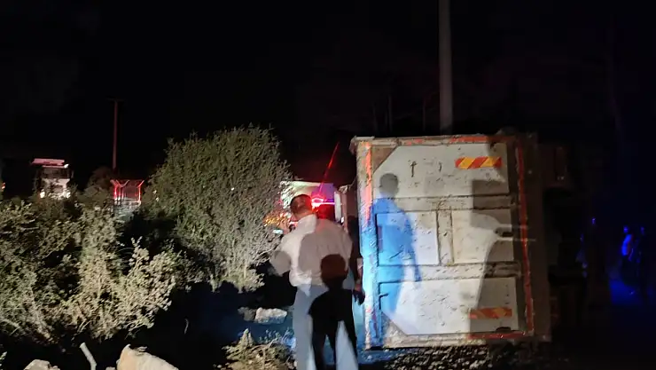 Kamyoner devrilmesi sonucu sürücü hayatını kaybetti