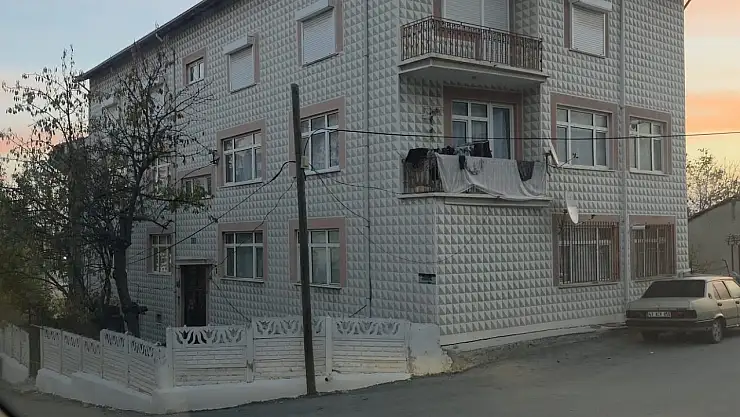 Kan donduran olay! Yeni doğan bebeğini havalandırma boşluğuna attı