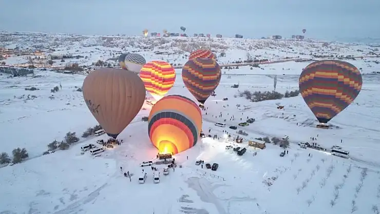 Kapadokya'da hava şartları sebebiyle balonlar havalanmadı!