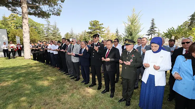 Karaman'da kent mezarlığındaki şehitlik ziyaret edildi