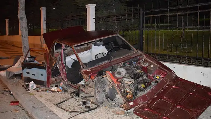 Karaman'da kontrolden çıkan otomobil duvara çarptı: Bir yaralı