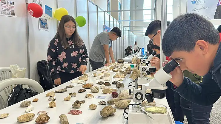 Karaman'da küçük araştırmacıdan büyük proje: Fosil merakı müze oldu