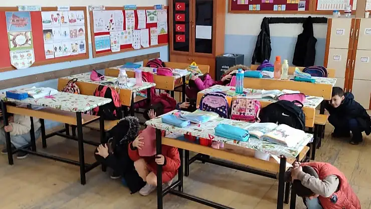 Karapınar'da deprem tatbikatı gerçekleştirdi