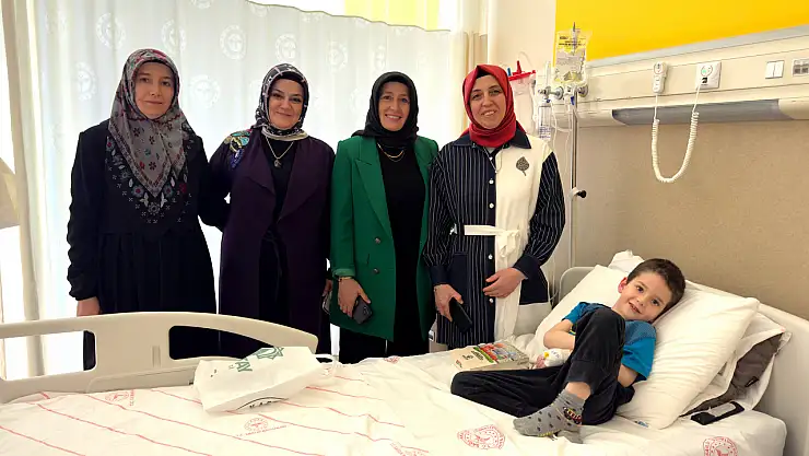 Karatay Belediyesi Kent Konseyi Kadın Meclisi'nden Anneler Günü'nde anlamlı ziyaretler