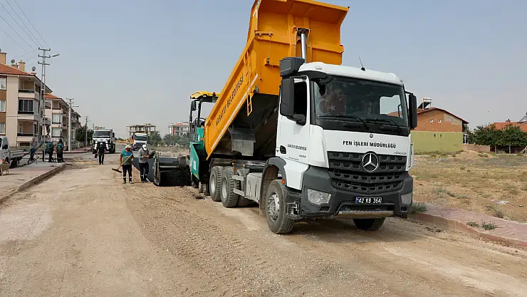 Karatay'da altyapı ve asfalt sezonu hareketli geçiyor