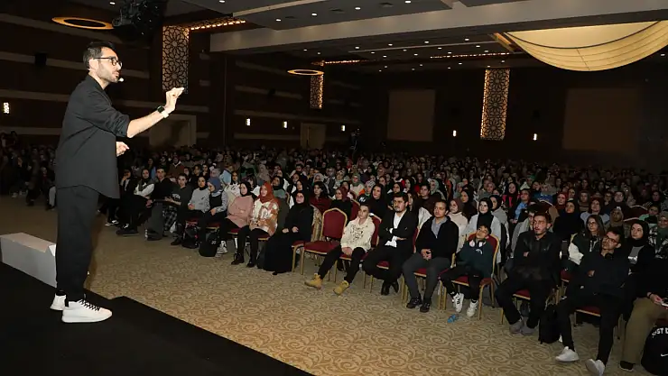 Karatay'da 'Gençlerle Bir Başka Motivasyon Buluşmaları' başladı