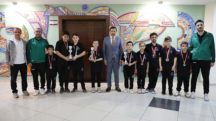 Karatay'ın başarılı sporcularından Başkan Kılca'ya ziyaret!