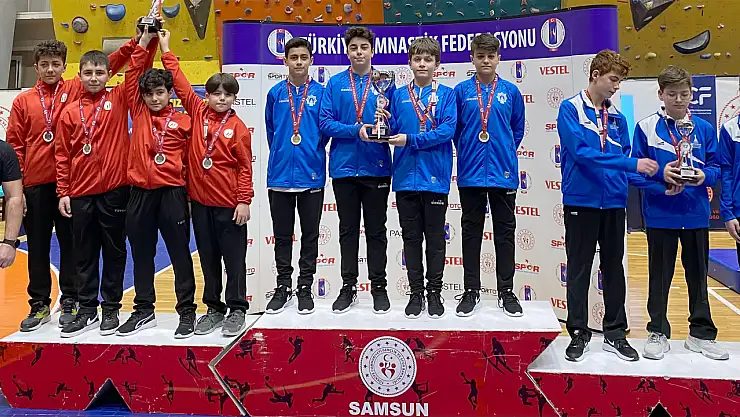 Karatay'ın takımı Türkiye Şampiyonasında 1. oldu.