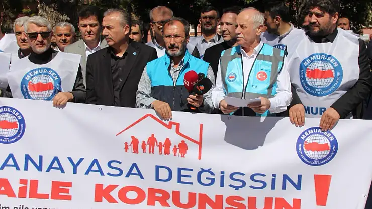 Karlıer, ailenin önemine değindi: 'Aile yapımız, küresel tehditlerle karşı karşıyadır'