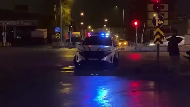 Kavşakta feci kaza: 1 ölü, 6 yaralı