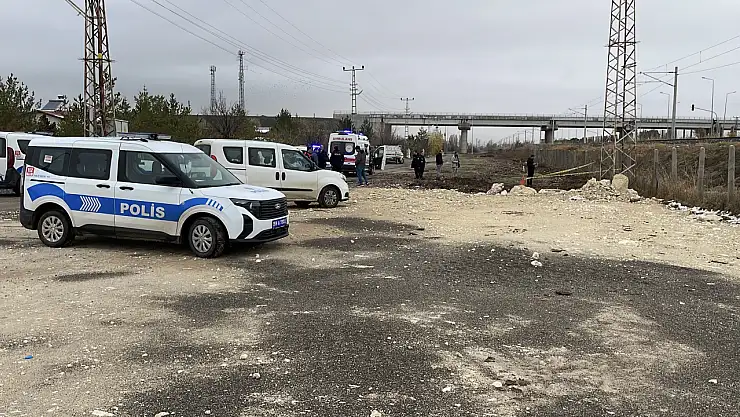 Kayıp yaşlı adam demir yolu yakınında ölü bulundu