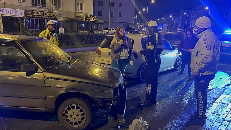 Kaza sonrası, 'Ağabeyimi arayacağım' deyip otomobilini bırakıp kaçtı