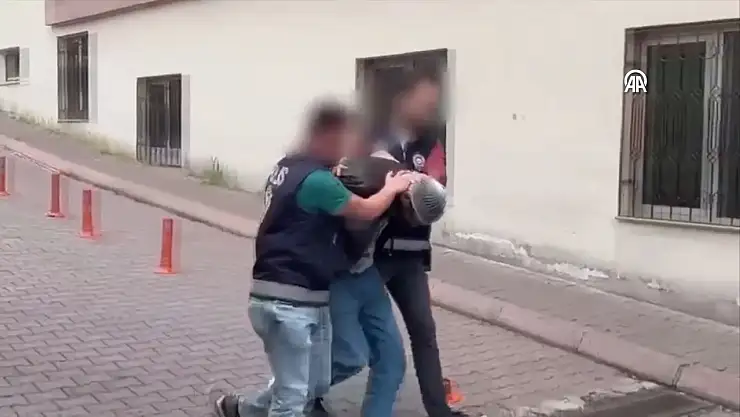 Kendi kızının canına kastetti! 